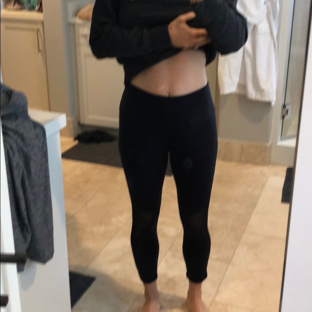 Alo yoga pants.